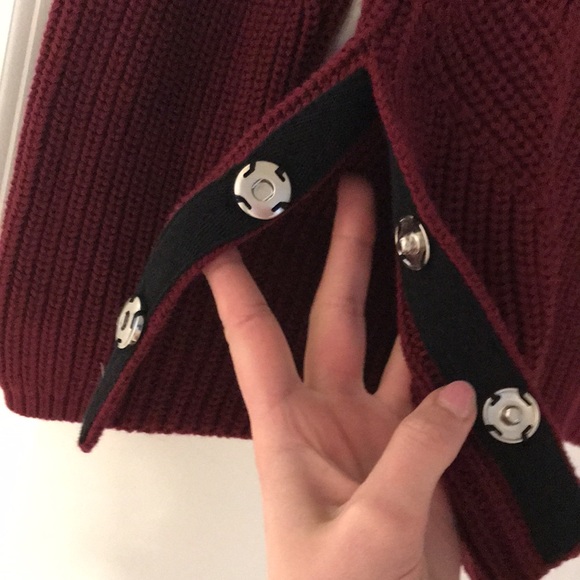 Gap Sweater - Picture 3 of 5